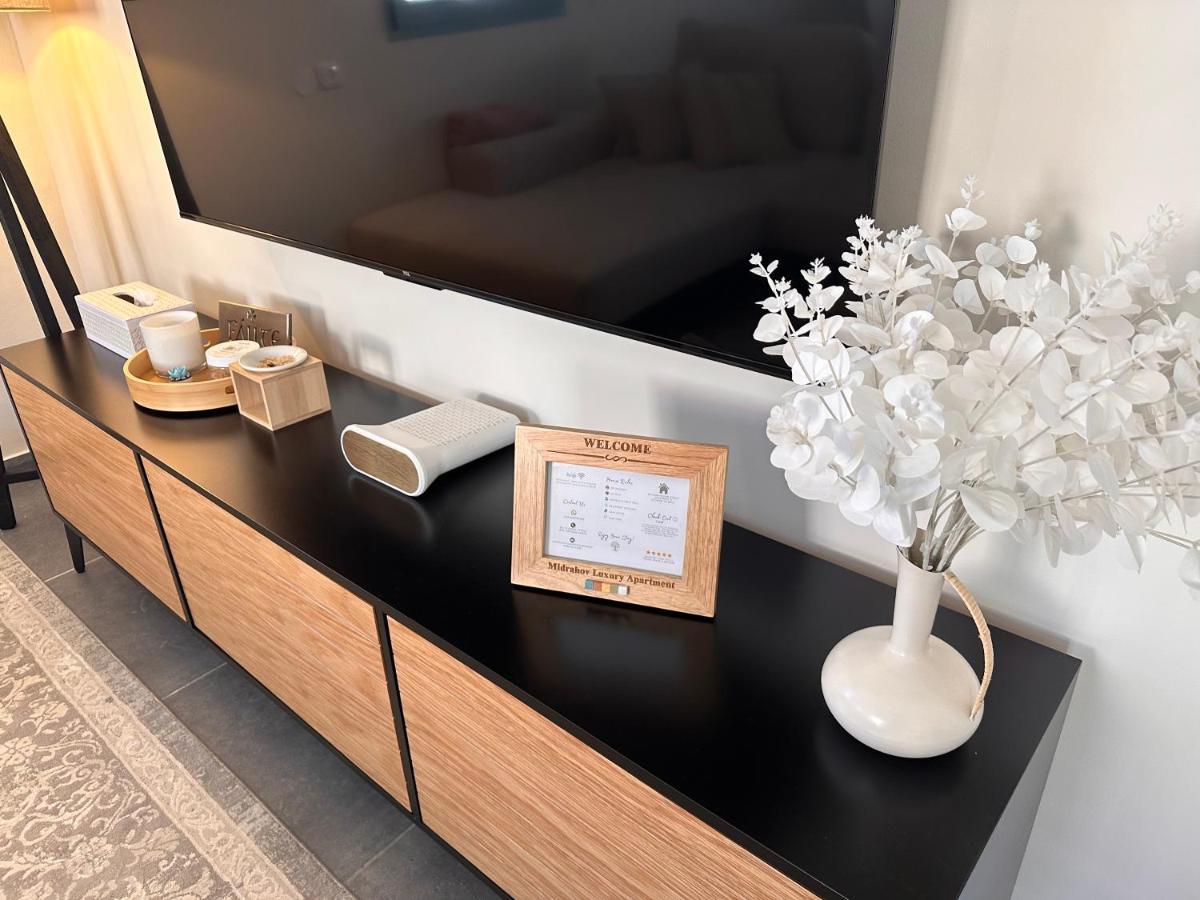 Midrahov Luxury Apartment Zikhron Yaakov Bagian luar foto